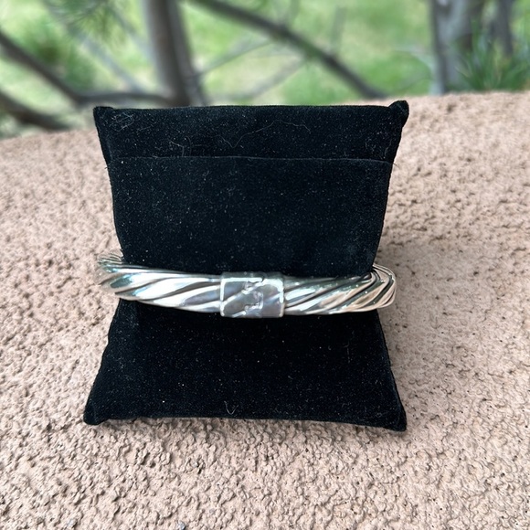 Silpada 2004 Filigree Twisted Floral Cable
Bangle Hinged Bracelet RARE B0669 - Picture 5 of 12